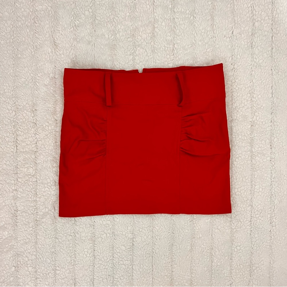 Vintage 90s/y2k body central little red mini skirt with a black chunky belt ❣️